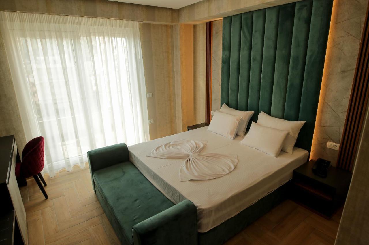 Rozafa Blu Hotel Shëngjin Exteriör bild