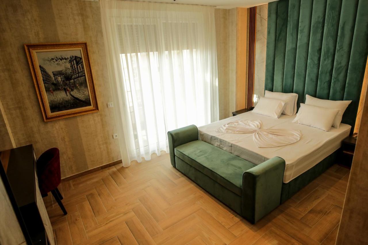 Rozafa Blu Hotel Shëngjin Exteriör bild